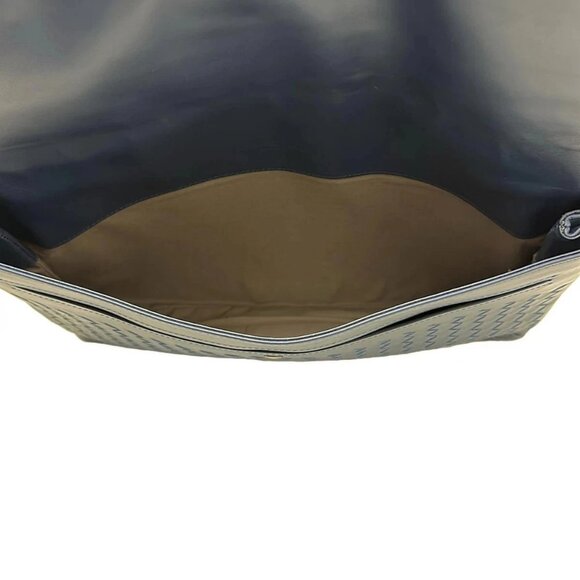 Auth BOTTEGA VENETA Intrecciato - Blue Leather B********* Clutch Bag - Picture 6 of 7